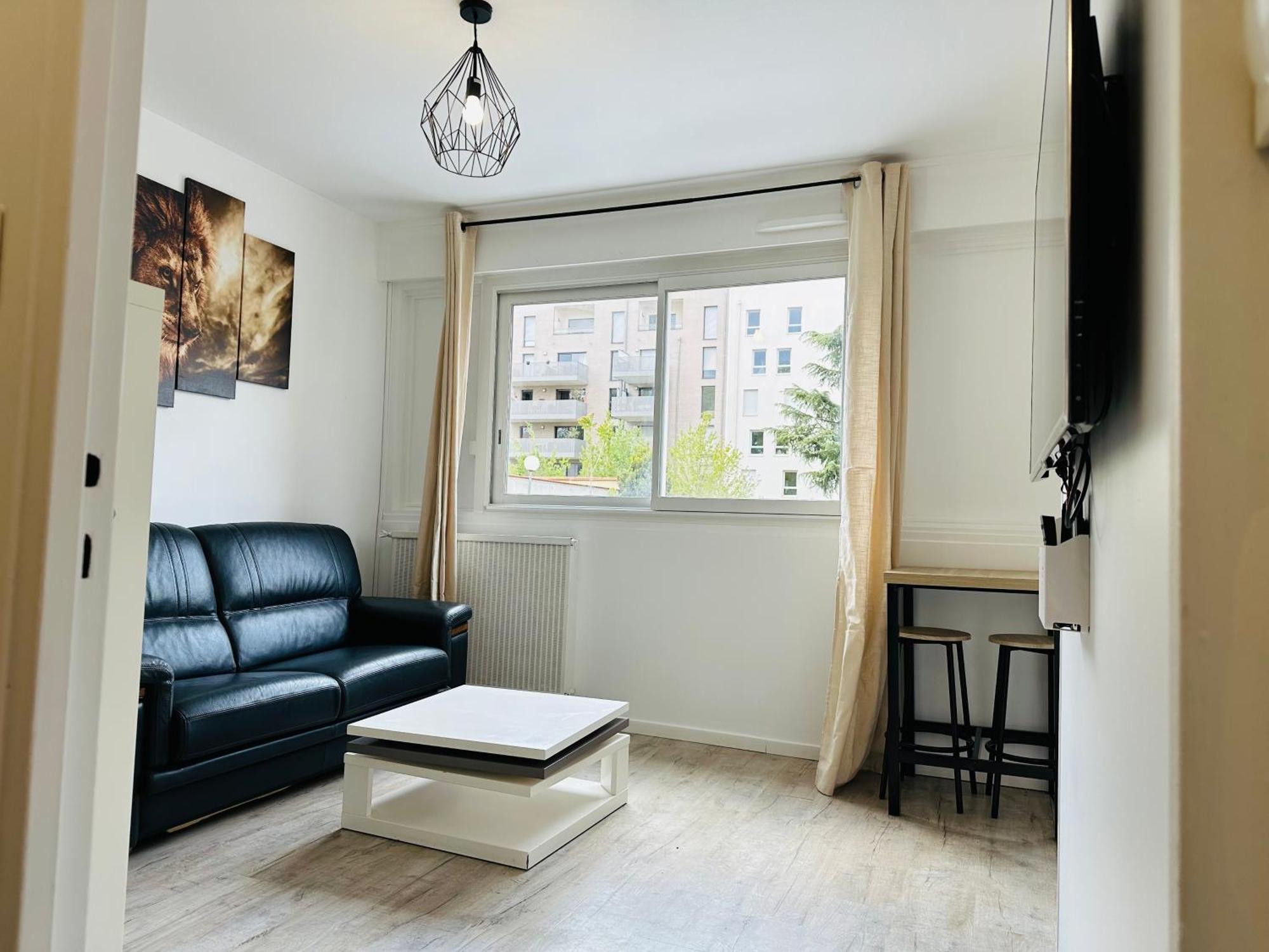 Tres Agreable Studio A Villeurbanne Exteriör bild